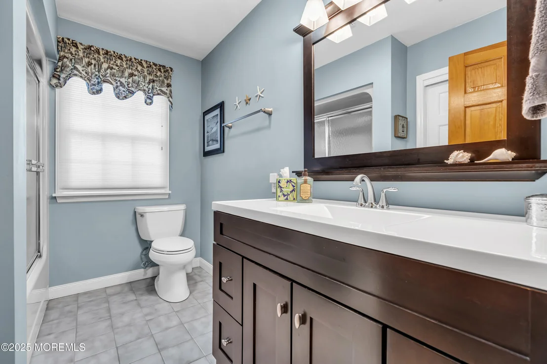 Photo of 560 Midwood Drive