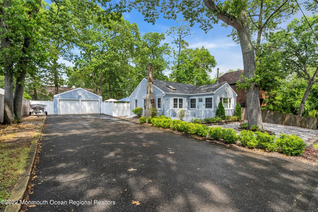 Photo of 380 Shawnee Drive