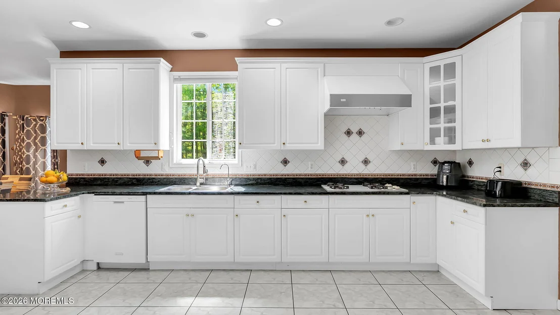 Photo of 645 Reed Road