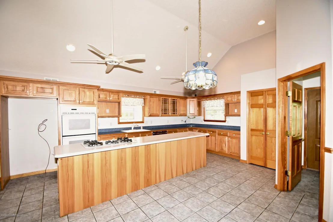 Photo of 1671 Joffre Road