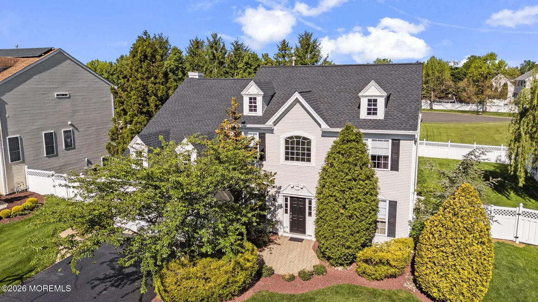 Photo of 389 Fordham Place