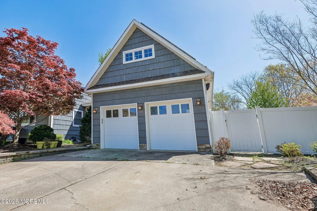 Photo of 1700 Maxwell Drive