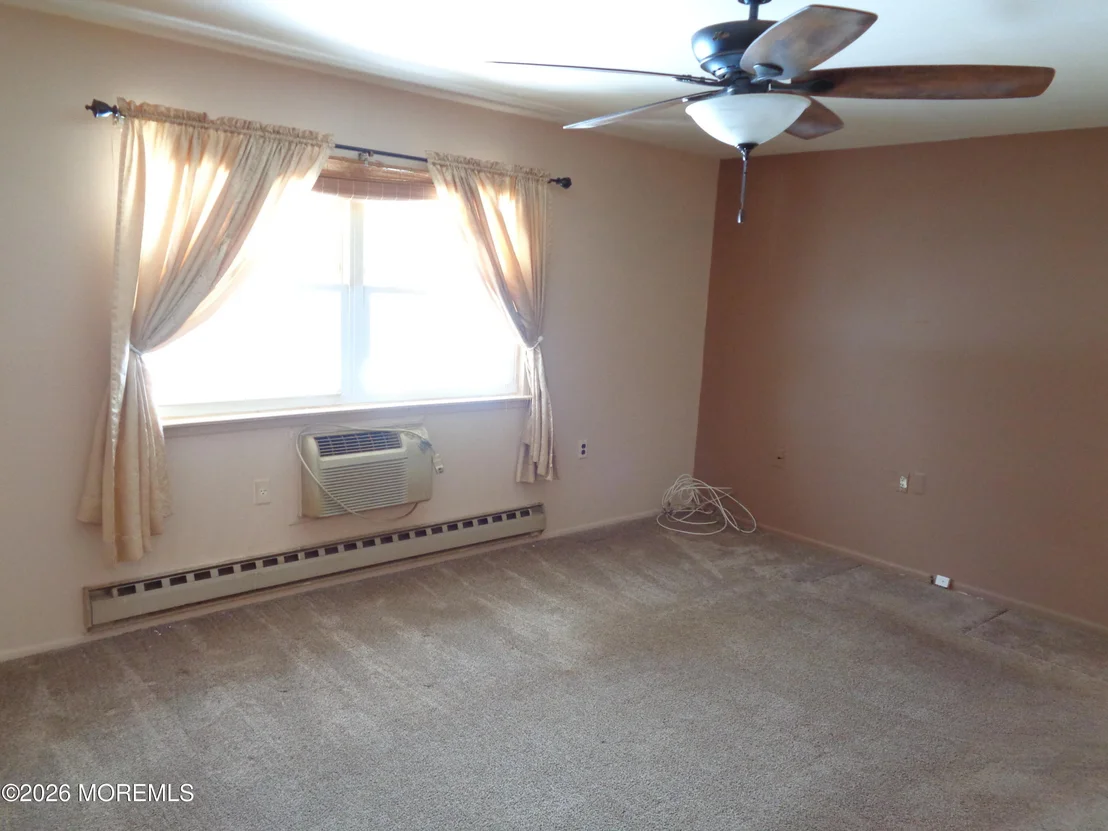 Photo of 608 B Willow Lane