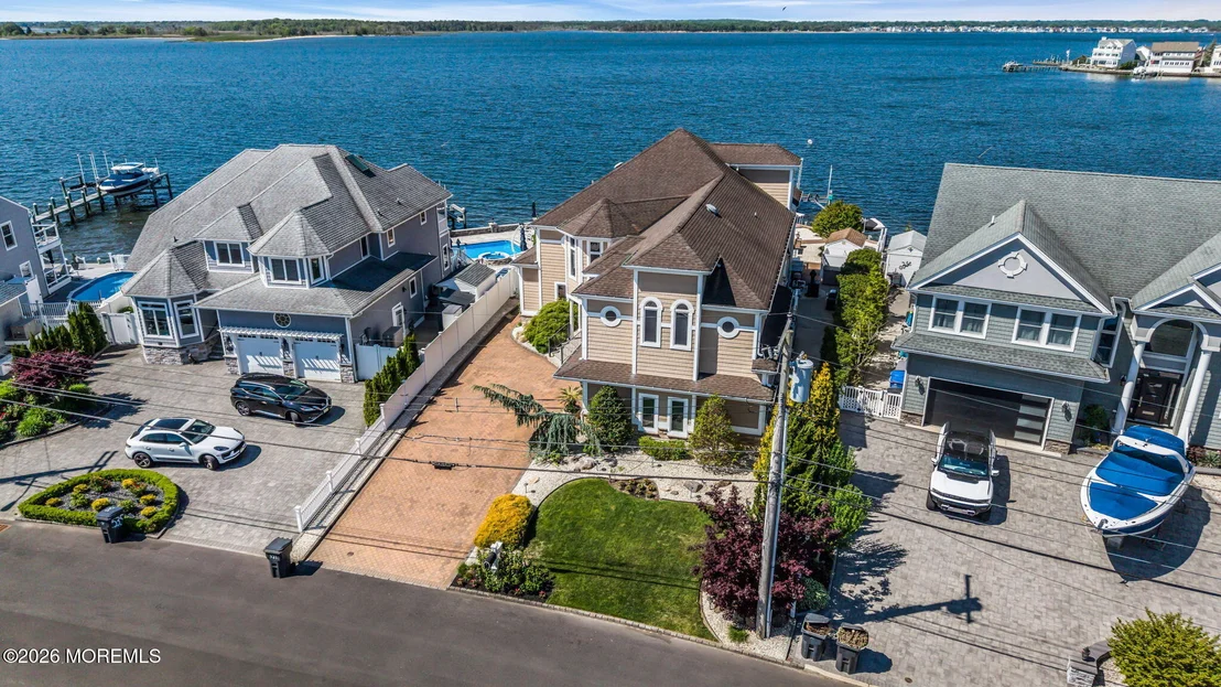 Photo of 531 Bayview Drive