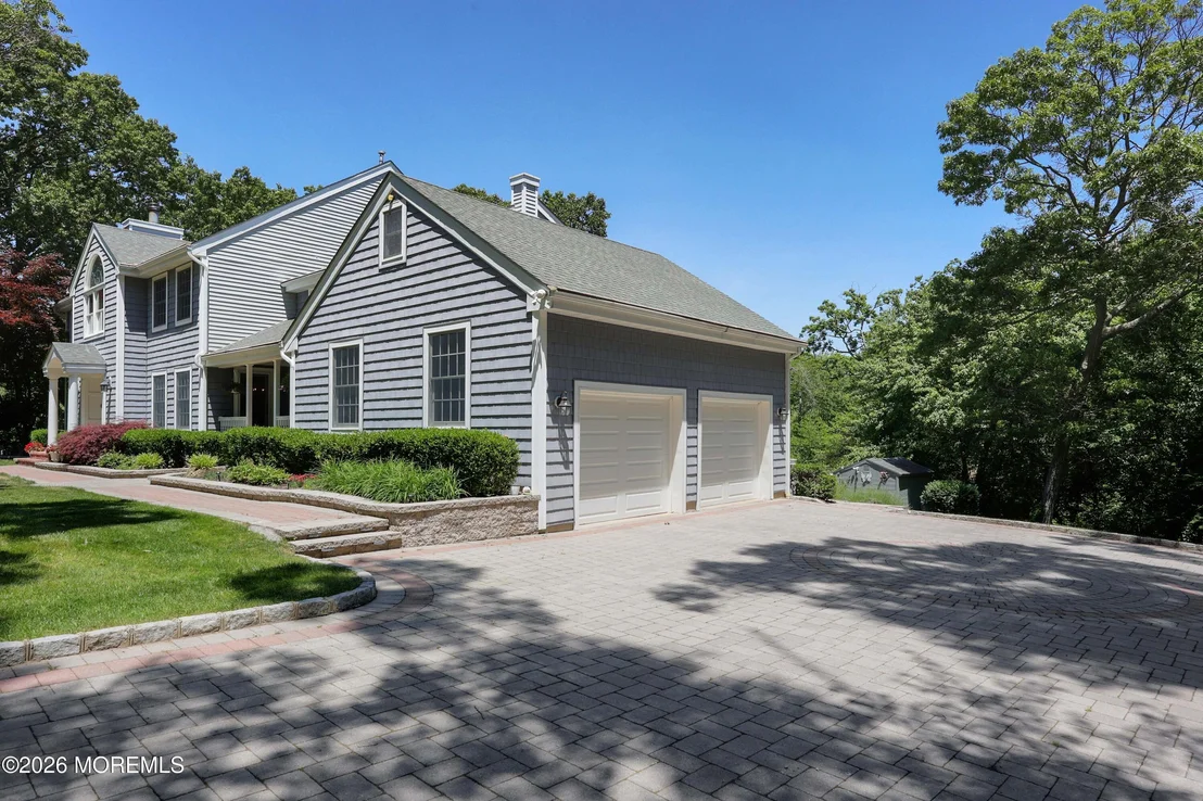 Photo of 1908 Shadowbrook Drive