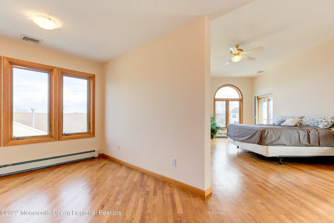 Photo of 1009 Plimsoll Pt
