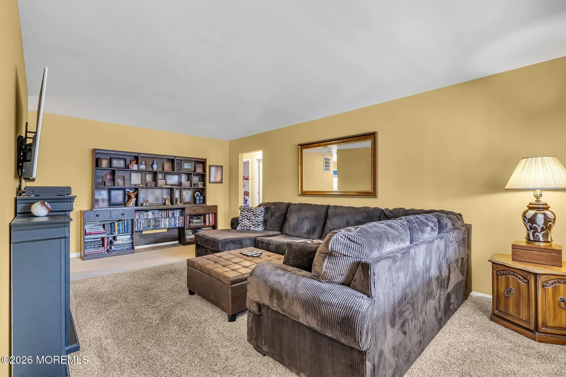 Photo of 307 Clearstream Road