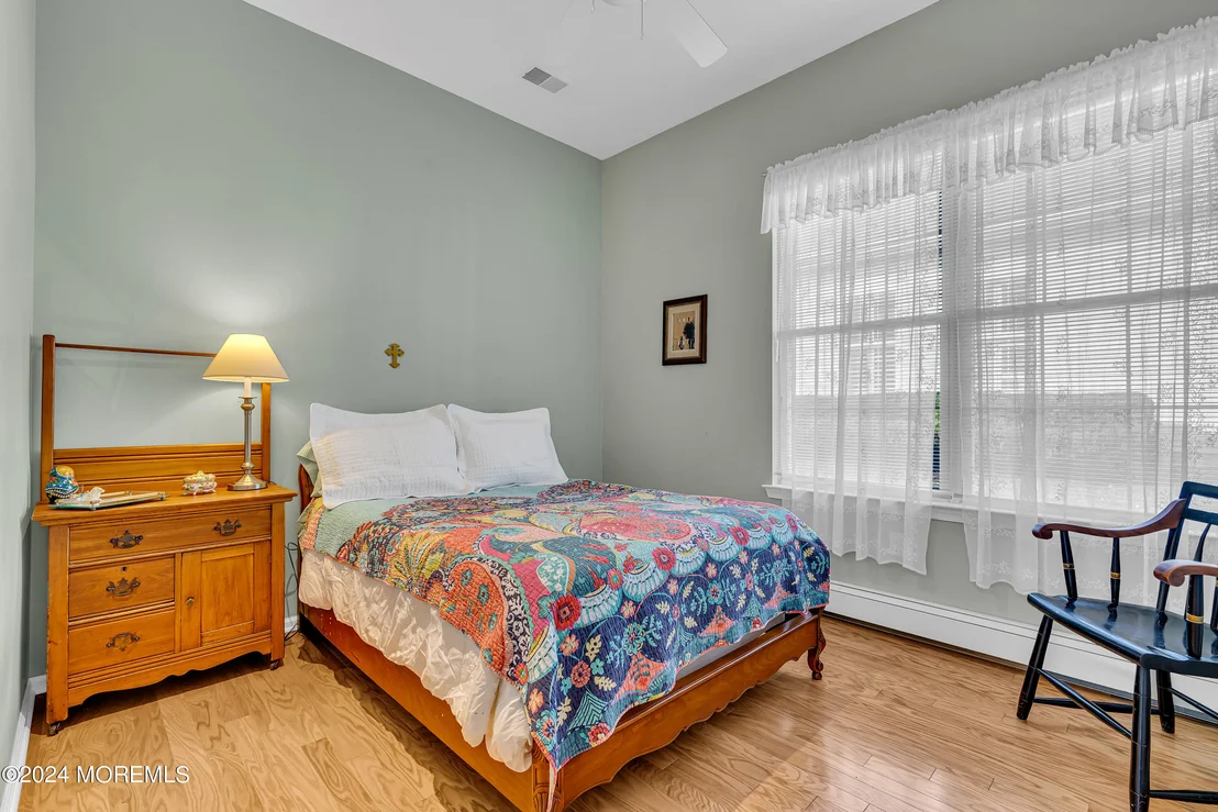 Photo of 2584 Collier Road