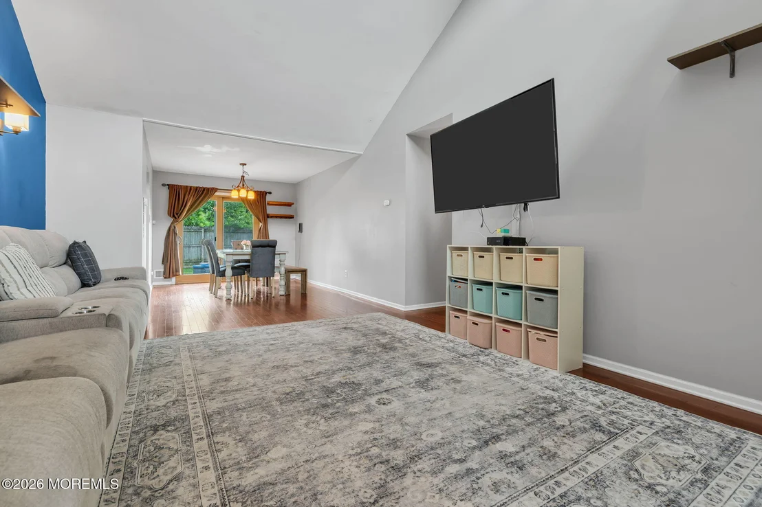 Photo of 7 Sweetbriar Trail
