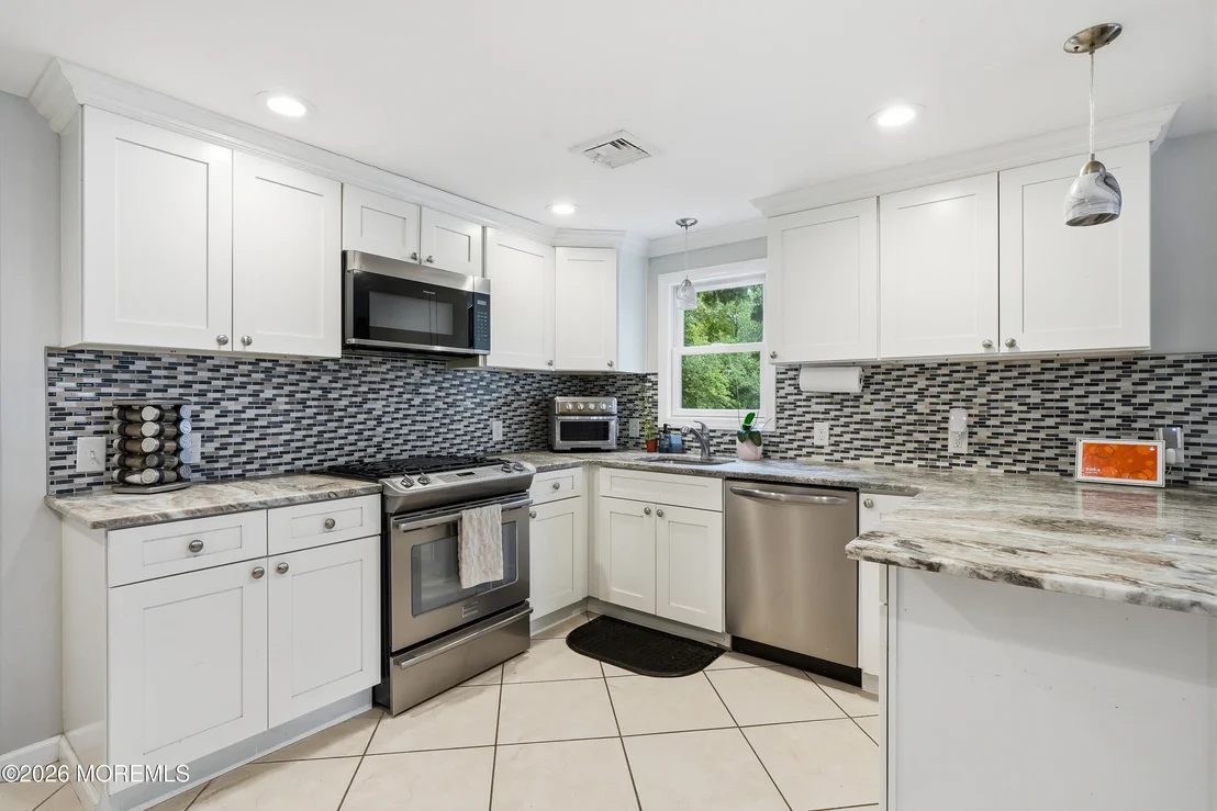 Photo of 1437 Jay Street