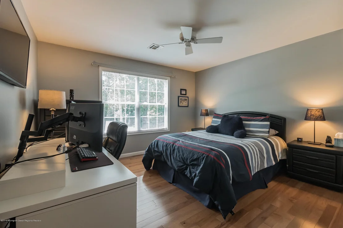 Photo of 12 Oak Leaf Drive