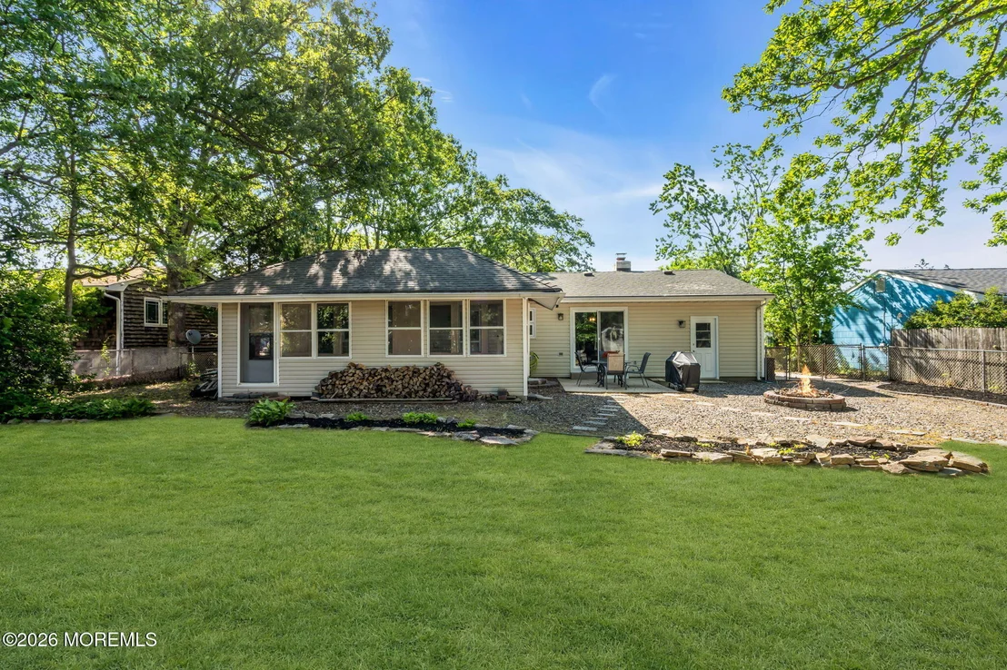Photo of 424 Cornell Drive