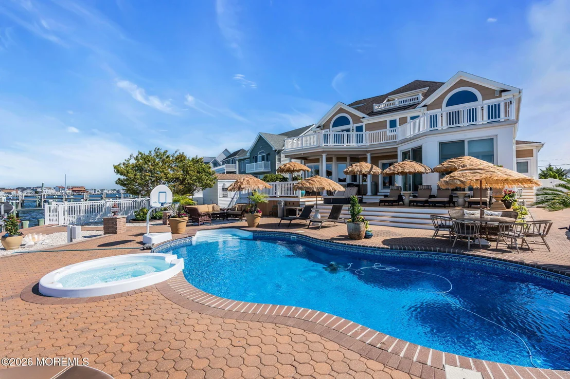 Photo of 531 Bayview Drive