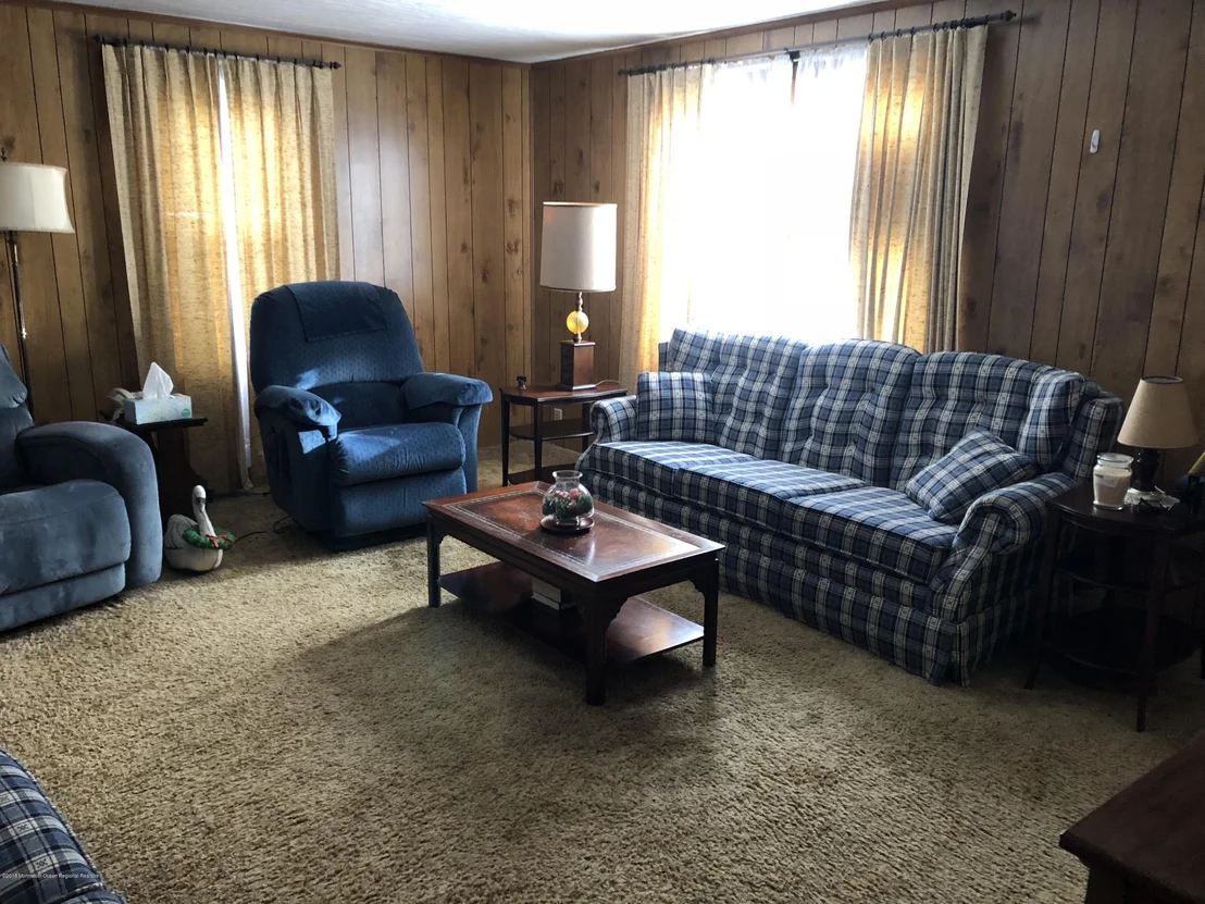 Photo of 646 Dede Drive