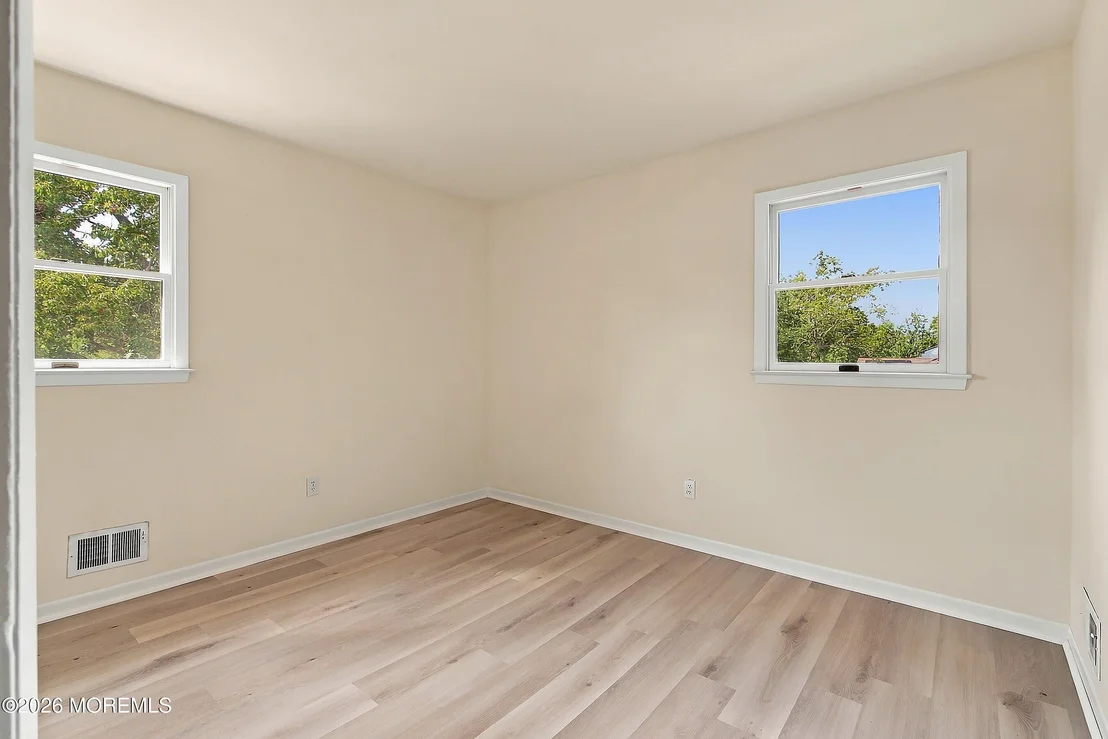 Photo of 296 Lake Shore Drive