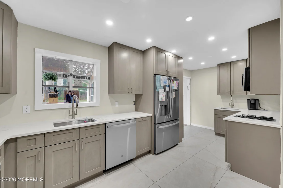 Photo of 11 Lawrence Avenue