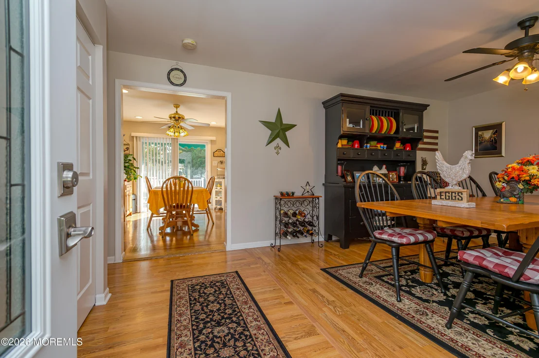 Photo of 445 Silverton Road