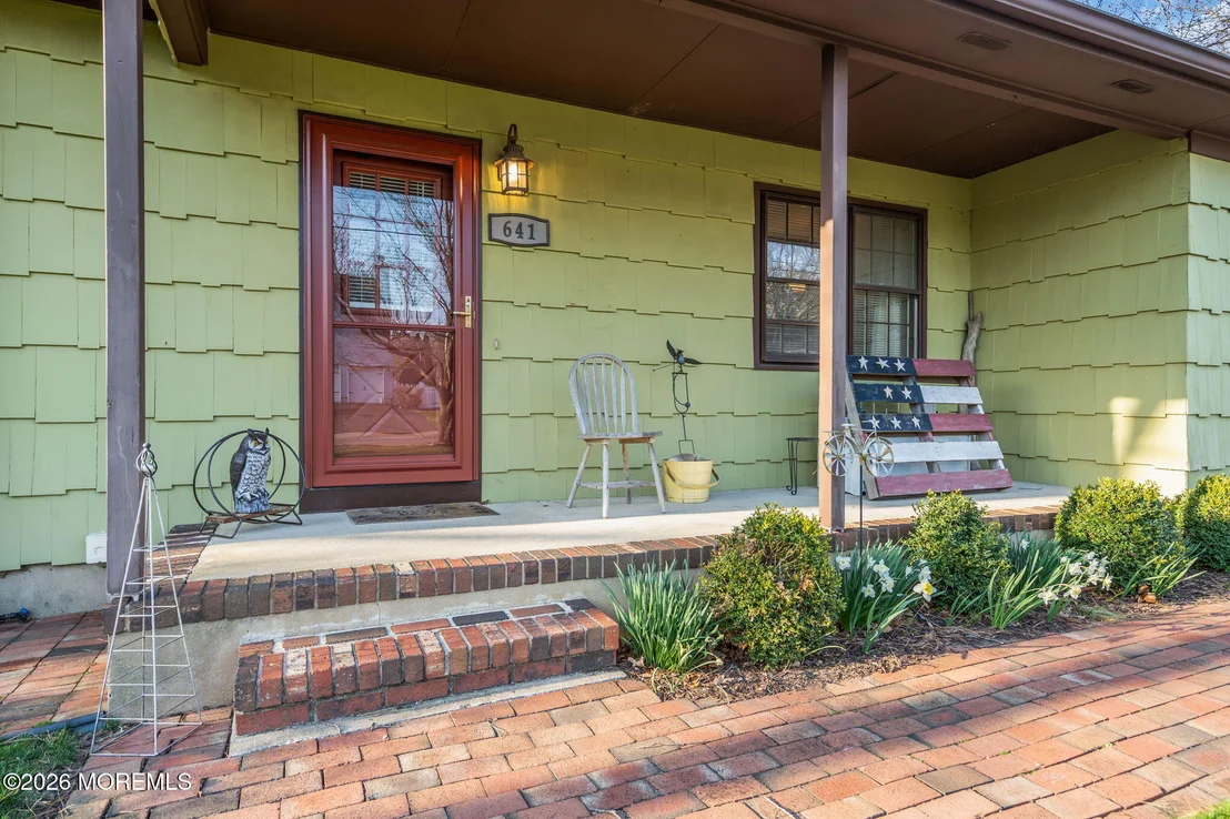 Photo of 641 Seventh Avenue