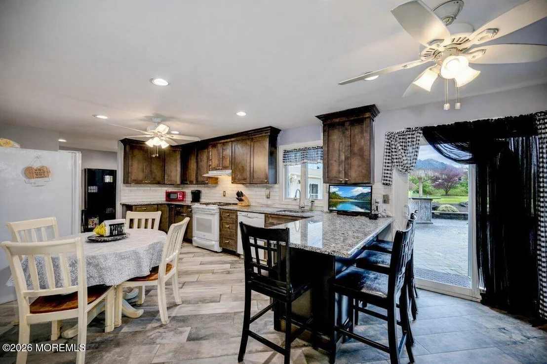 Photo of 6 Meadowbrook Drive