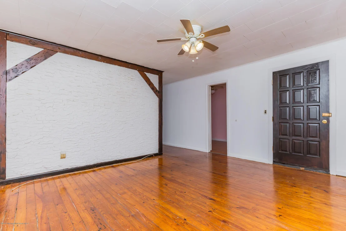 Photo of 511 Barber Avenue
