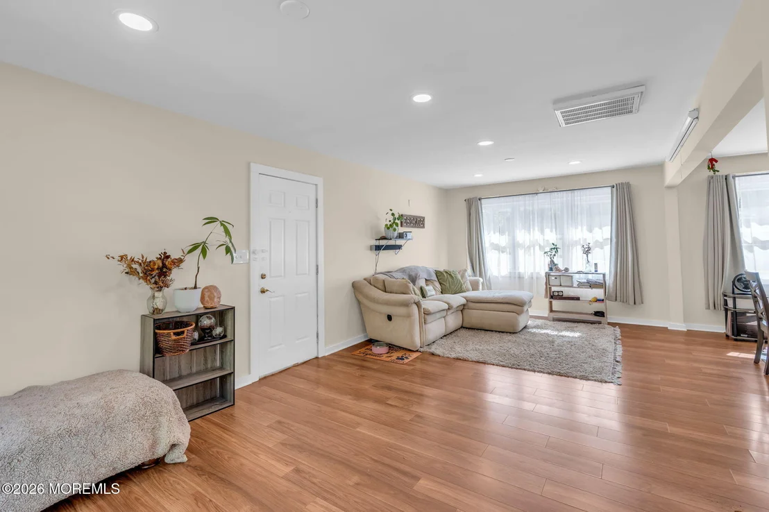 Photo of 308 Emerald Drive