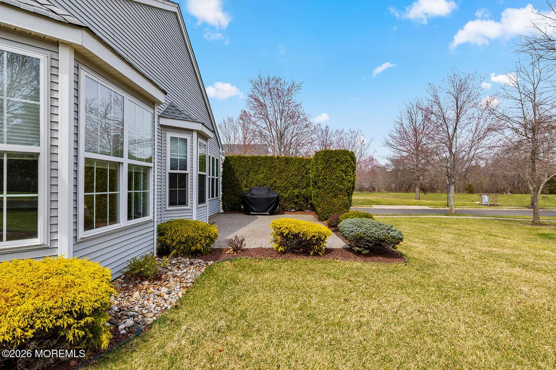 Photo of 1 Colonial Way