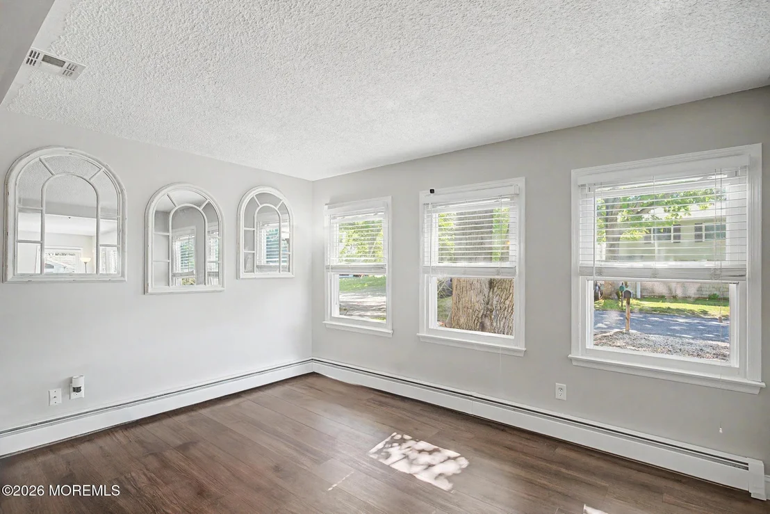 Photo of 710 Western Lane