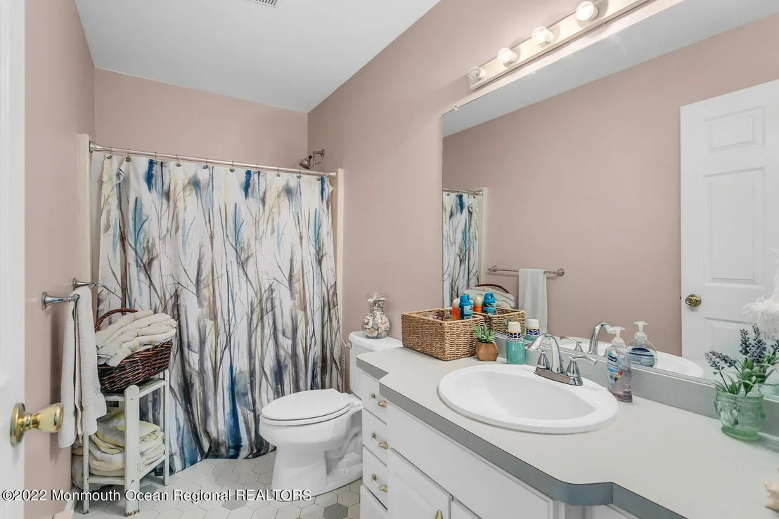 Photo of 933 Birch Drive