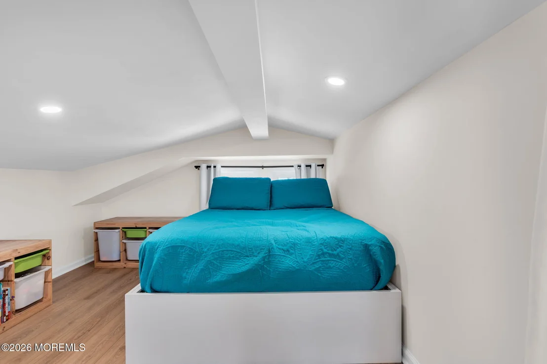Photo of 115 W Tide Way