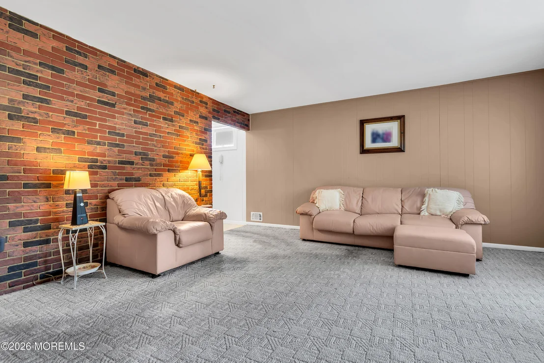 Photo of 416 Macarthur Drive
