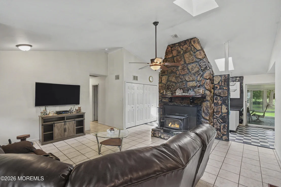 Photo of 35 Buckingham Drive