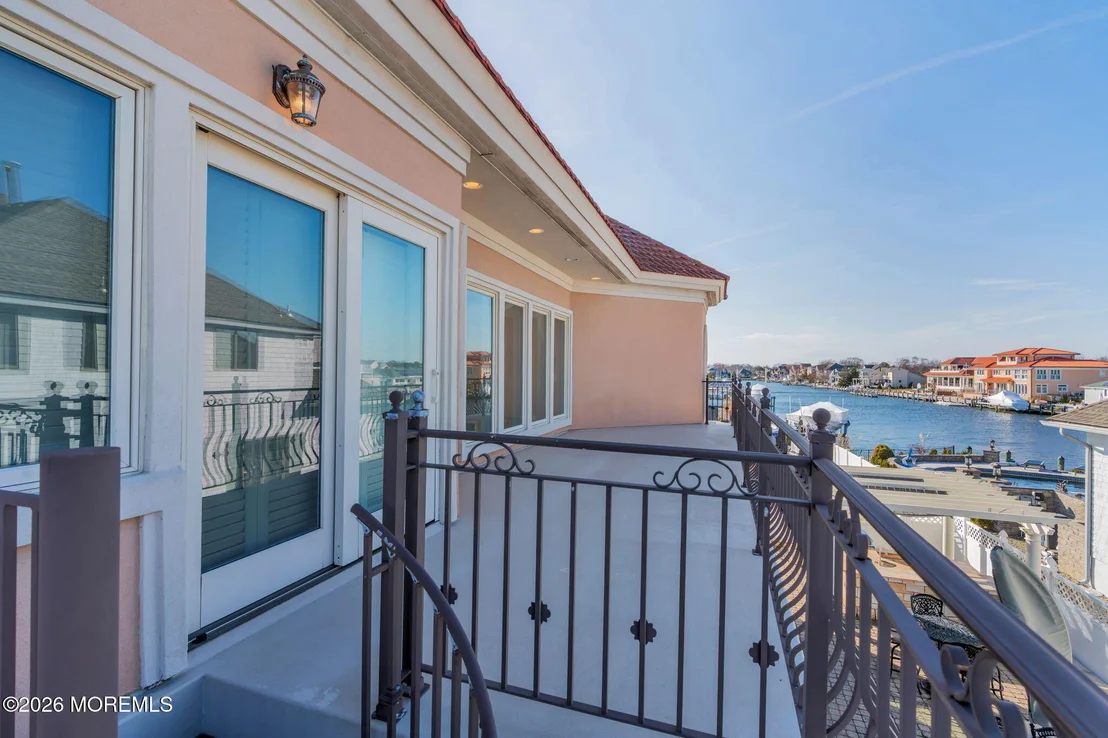 Photo of 342 Aldo Drive