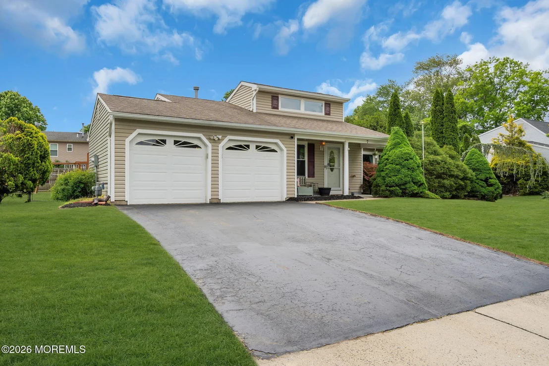 Photo of 7 Sweetbriar Trail