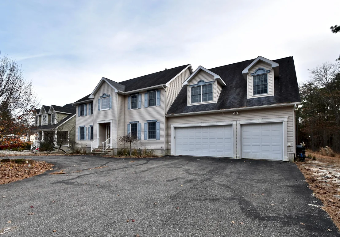 Photo of 1671 Joffre Road