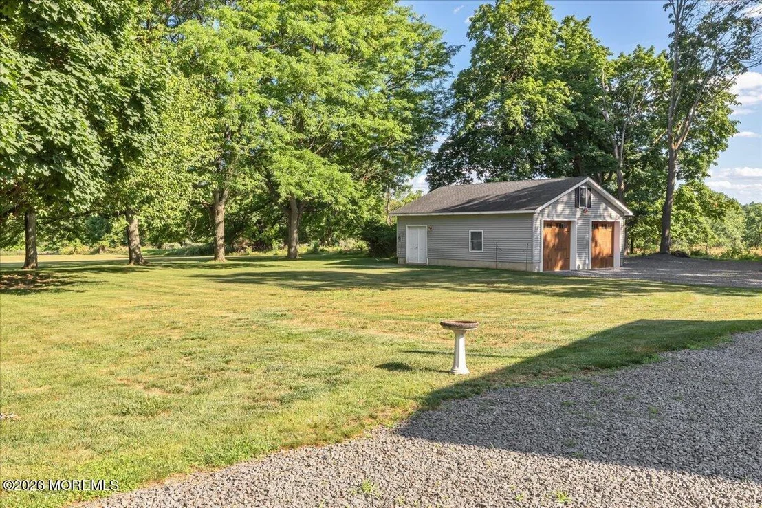 Photo of 102 Middletown Road
