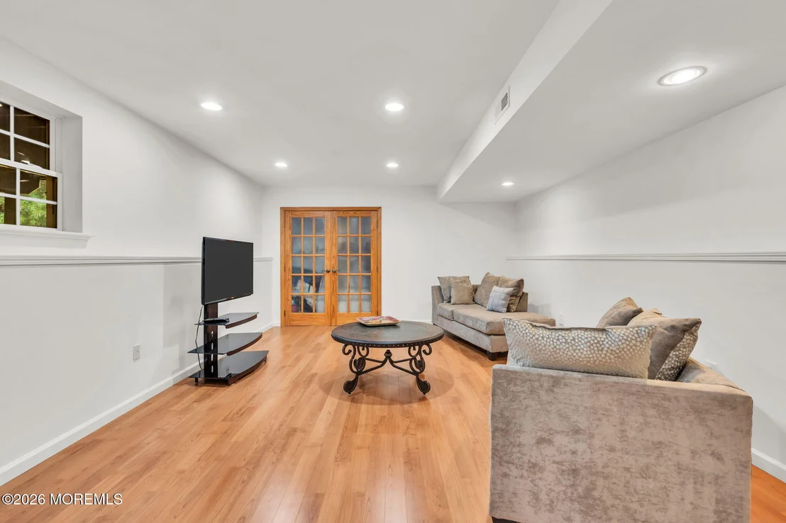 Photo of 102 Harvard Oval