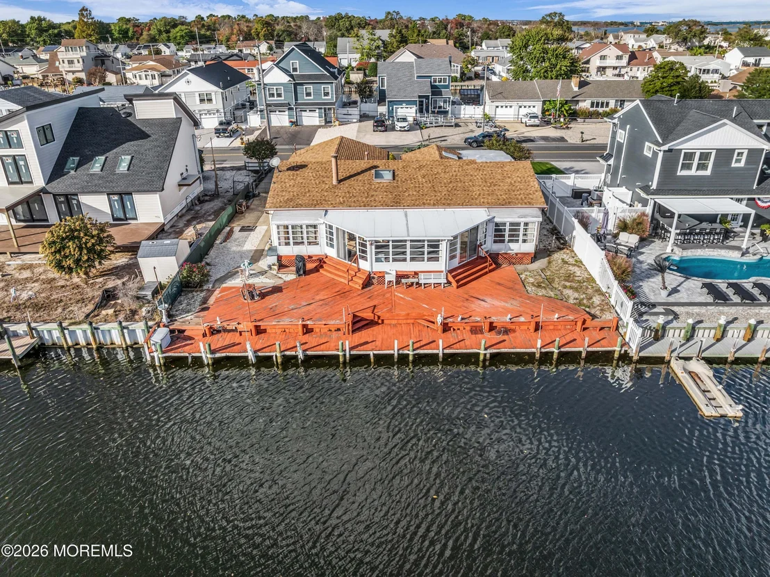Photo of 1007 Laurel Boulevard