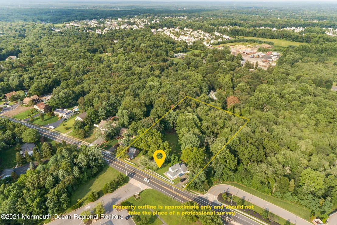 Photo of 425 Harmony Road