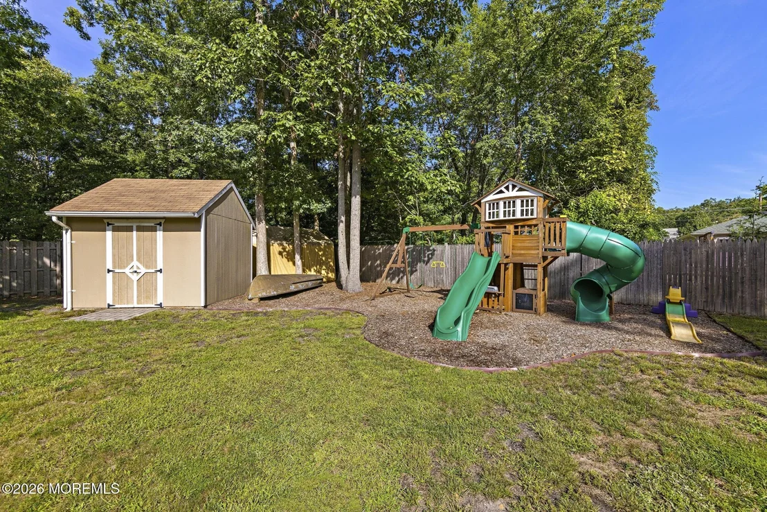 Photo of 211 3rd Avenue