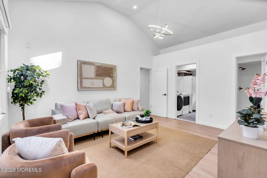 Photo of 169 White Road