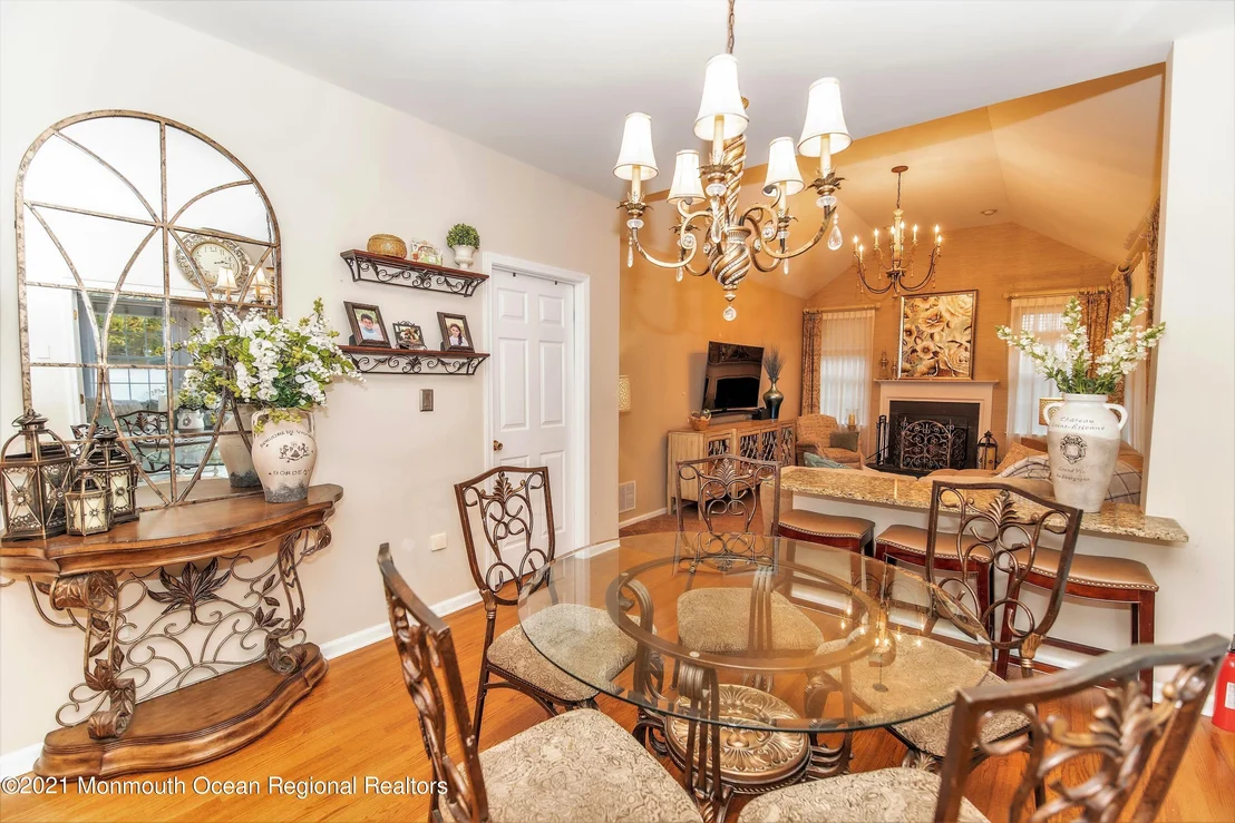 Photo of 607 Windcrest Court