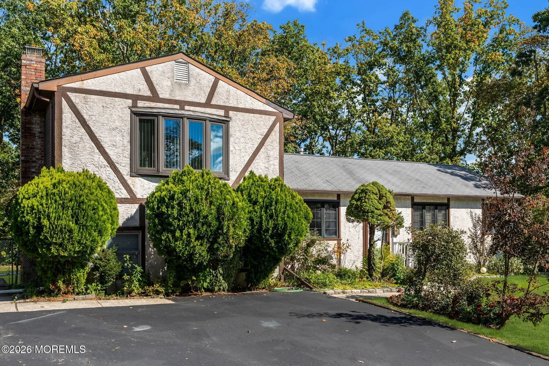Photo of 4 Hemlock Road