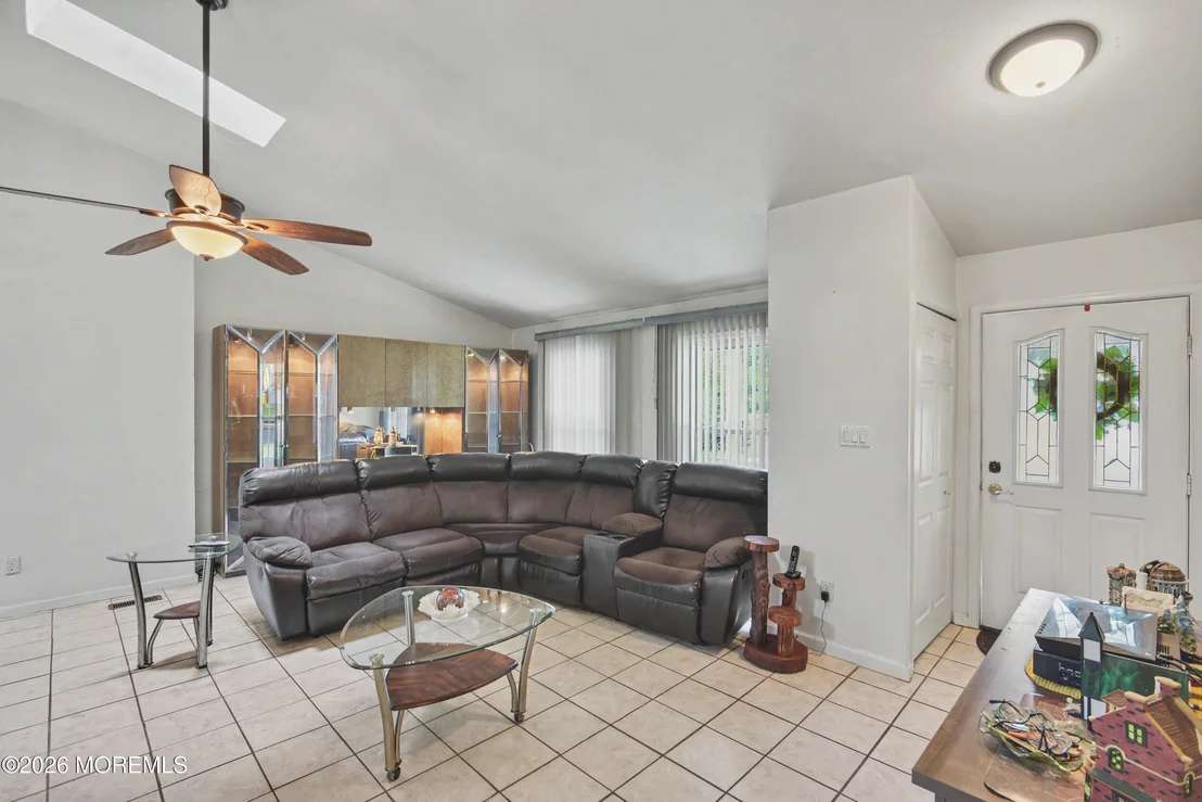 Photo of 35 Buckingham Drive