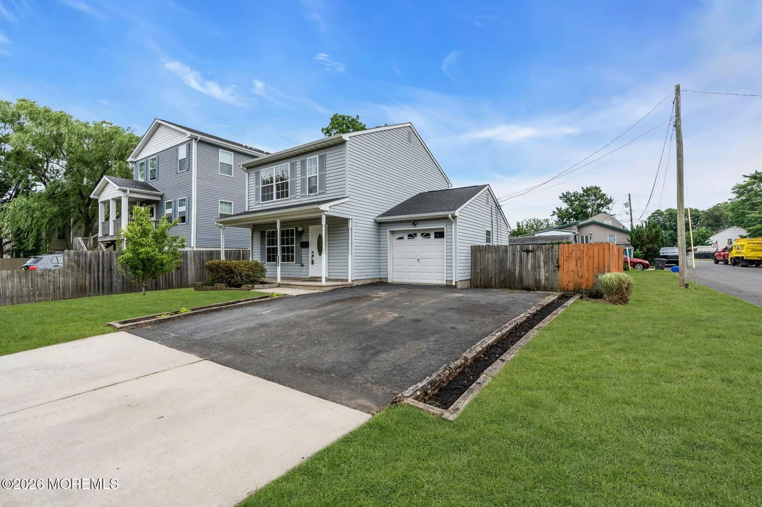 Photo of 610 Bayview Avenue