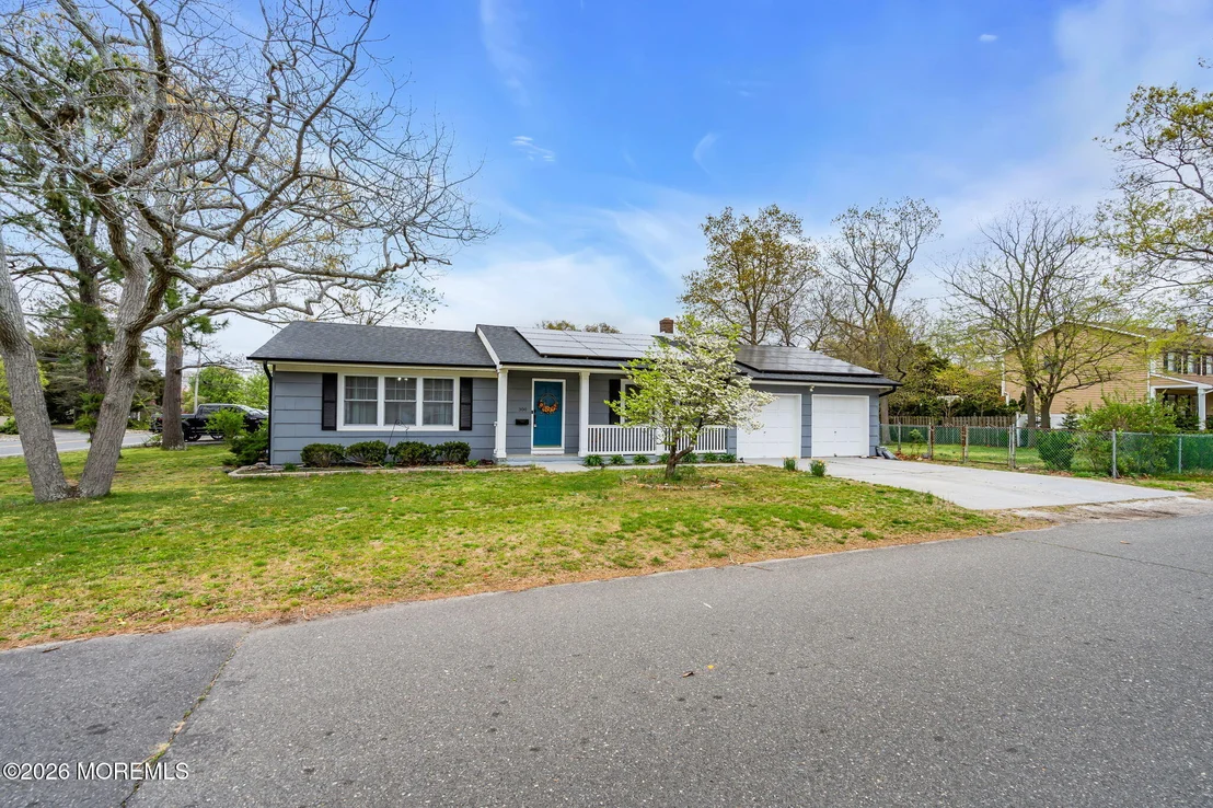 Photo of 300 Linden Avenue