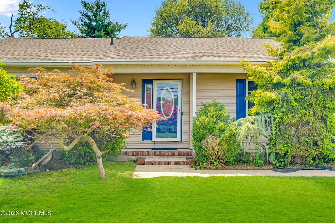 Photo of 718 Auth Avenue