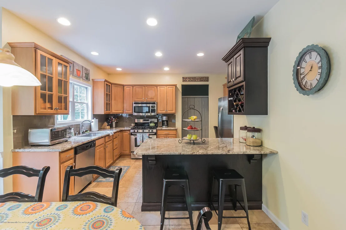 Photo of 12 Oak Leaf Drive