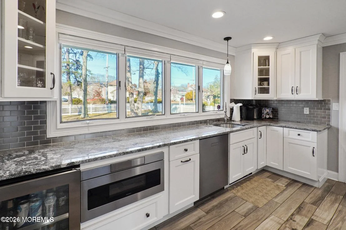 Photo of 437 Adamston Road