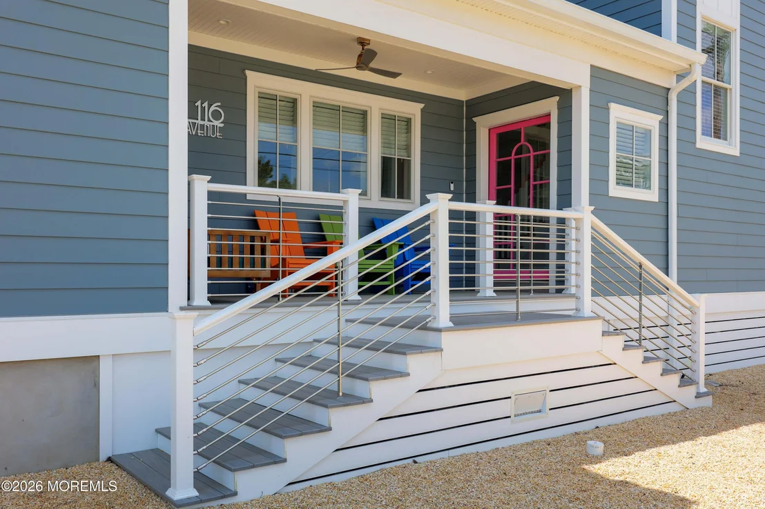 Photo of 116 8th Avenue