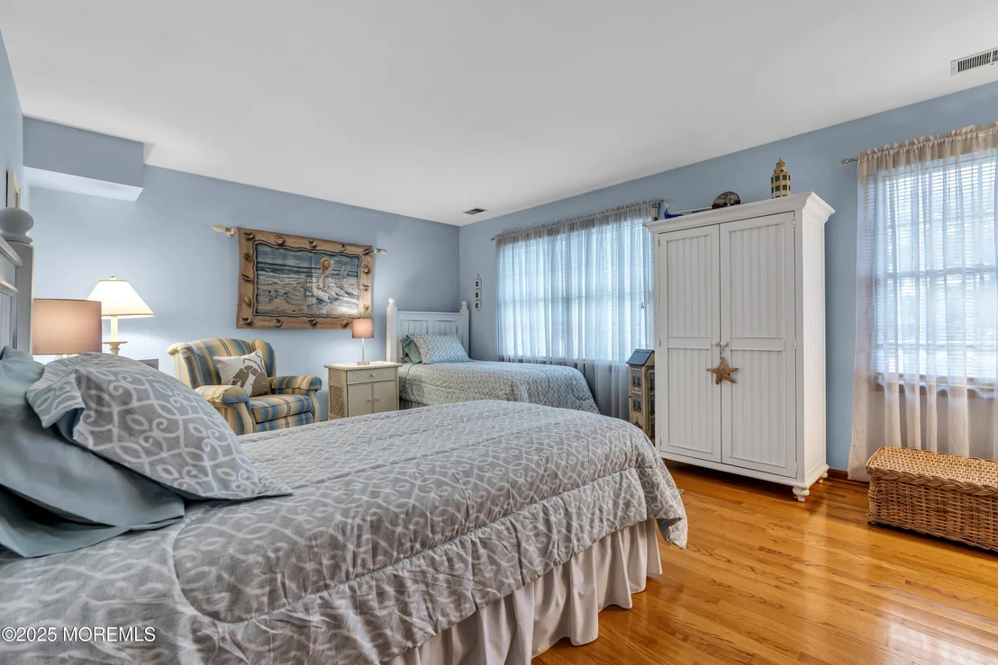 Photo of 560 Midwood Drive
